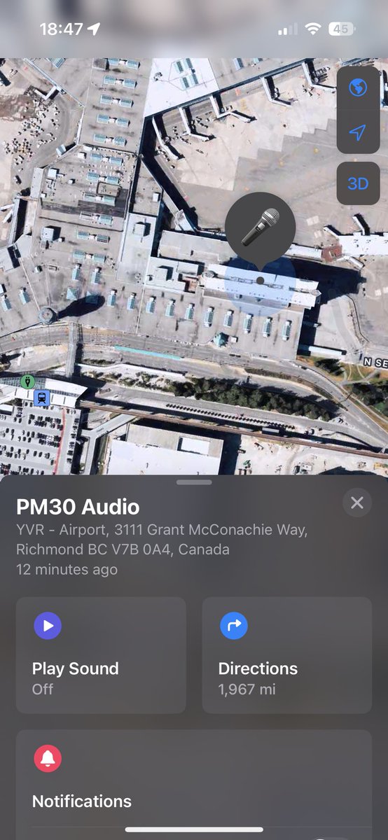 pixelop's tweet photo. @33photo @yvrairport @united Airtag is still pinging the same location. C’mon please can’t get any easier than this… https://t.co/XuYEqZh2Cx