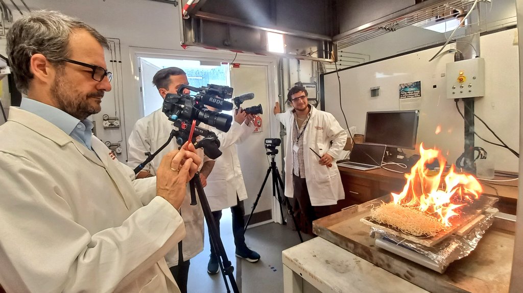 That day 19/07/2023 we were filming "our favourite experiments"🔥🤩 with CNN!!! 🤫 Yeahaha please stay tuned for the final result 😌🍃