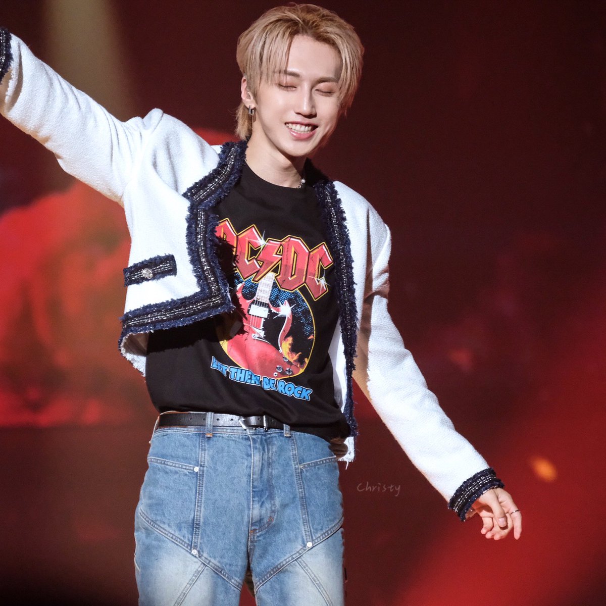 kore_a0214's tweet photo. 20230723
PEAK TIME ENCORE
#PEAK_TIME
#몬트
#MONT
#RODA https://t.co/iwu9ZlhTxa