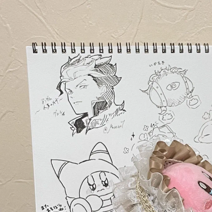 カービィじゃない推しくんまで描いていただいちゃいました..嬉しい..🥺🫶🏻
そして意外とみんなTLを見てみて私の推しを把握されてる方がいらっしゃったのに笑ってしまったいつもうるさくてごめんなさい👼🏻笑 