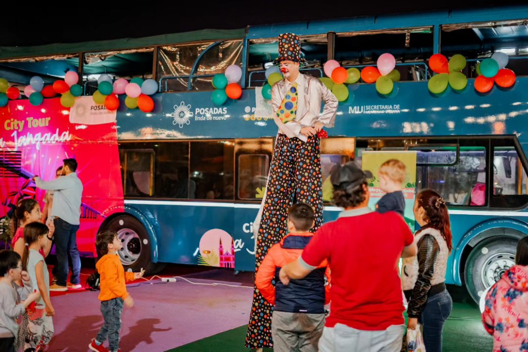 LaloStelatto's tweet photo. Lo celebramos en el Parque de las Fiestas con recorridos especiales y actividades, junto a los vecinos de la ciudad.

#quesigalinda https://t.co/9b1wI7aalE