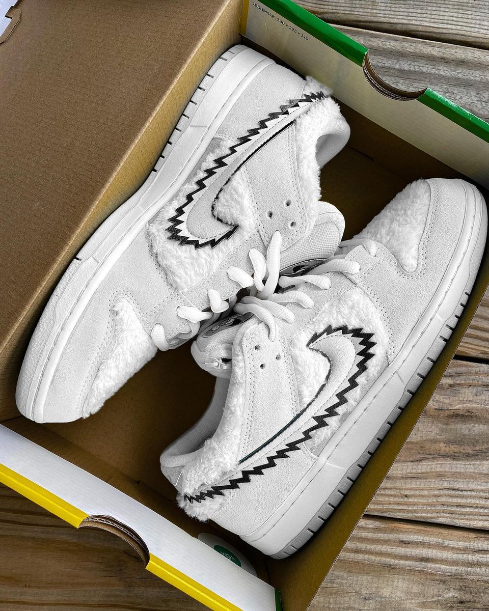 JustFreshKicks's tweet photo. Grateful Dead x Nike SB Dunk Low "Albino" customs 🤍 https://t.co/Pnm2AIxGwB