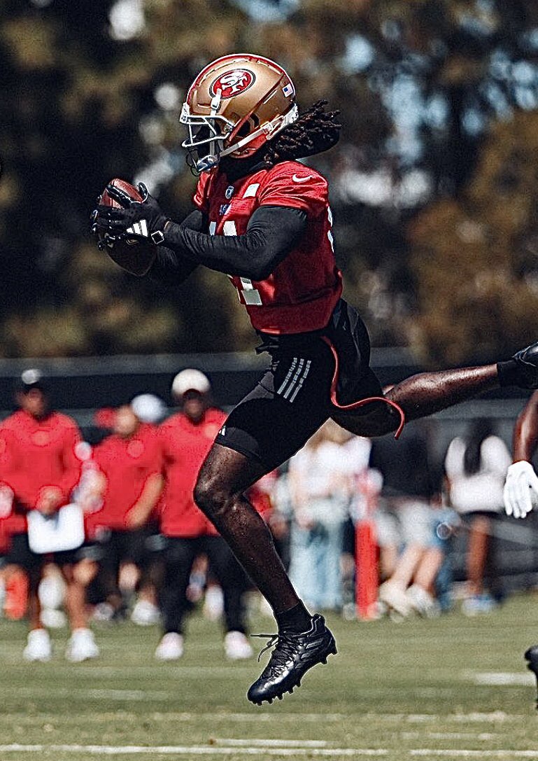 CoachCrocky's tweet photo. Every training camp Brandon Aiyuk goes crazy. I have a hard time thinking Kyle will build a passing game around Aiyuk with Kittle, Deebo and CMC on the field but if they ever decided to truly feature Aiyuk he’d be a 1400 yard receiver. https://t.co/HNuB2hvumj