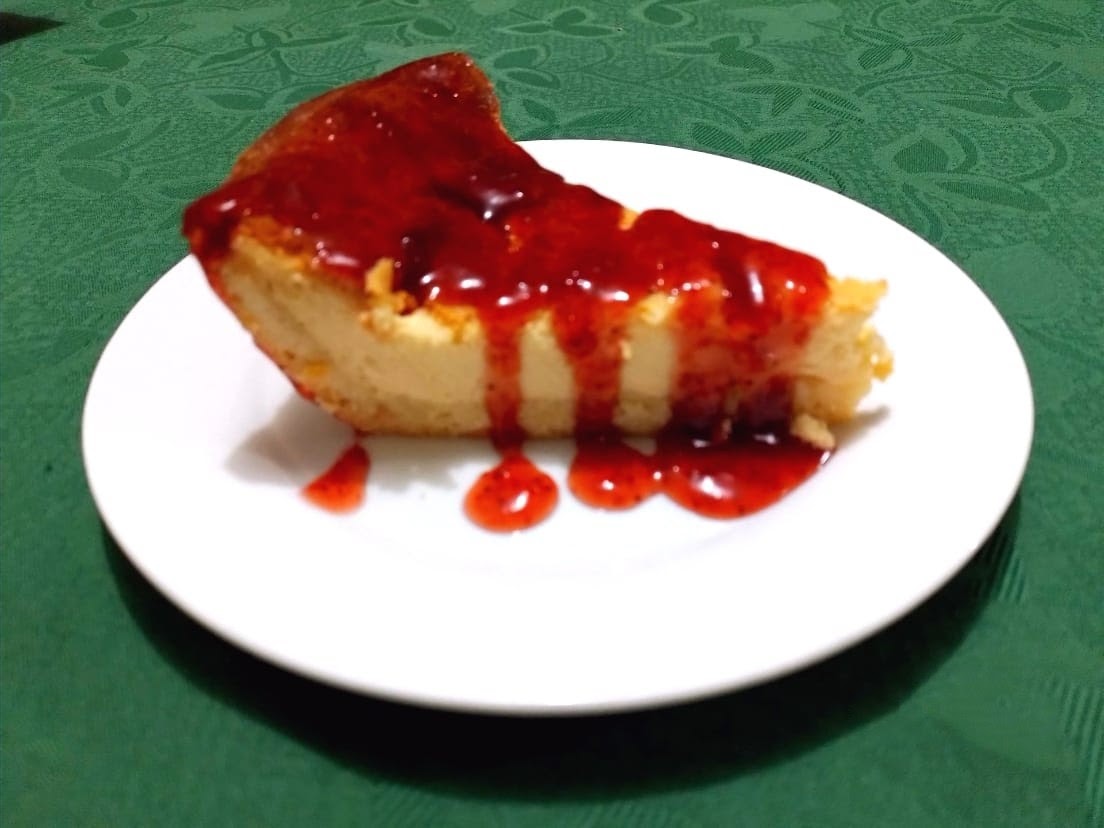 rolecas's tweet photo. En presencia de un cheesecake se olvida todo.
#CheesecakeDay 🌎 #Saludotes Tuitstars 🎸 https://t.co/LtfNbD2XGK