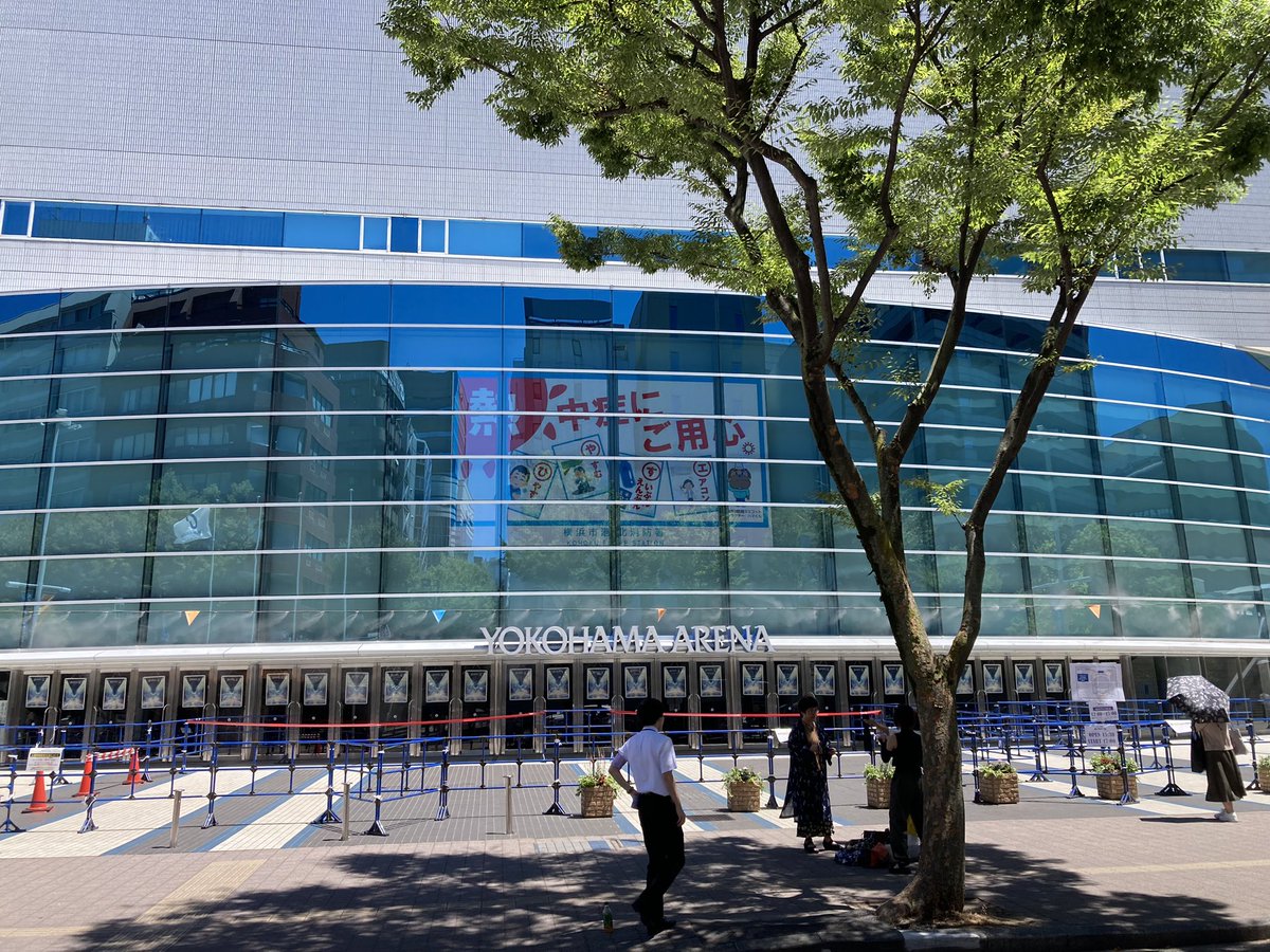 npcbaseball08's tweet photo. 最高の2日間だった！！！
これを糧に頑張って、お互い進化したUVERworldと crewに会える日を楽しみにしていこ！！
ほんとにありがとうと伝えたい！！
よし！北見帰るぞー！！！！
横アリ必ず行くから待ってろ！！

#UVERworld_日産スタジアム https://t.co/cqhJuCF2Yy