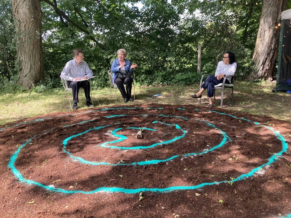 cognitivepolicy's tweet image. We began our time in the Greater Tkaronto Bioregion with @legacycubed and @goteam_life by entering a ritual circle to connect with land and explore how healers can participate in bioregional regeneration.

Off to a great start!