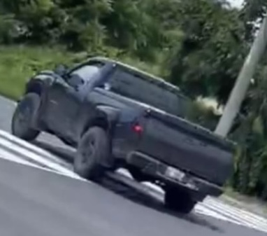 **IF SEEN DO NOT APPROACH AND CALL 911 IMMEDIATELY​**
Older model GMC Canyon, Black with a black tonneau cover bearing Ontario Licence number BE38852. The truck will have damage to the front end and is believed to be in the Lindsay area.