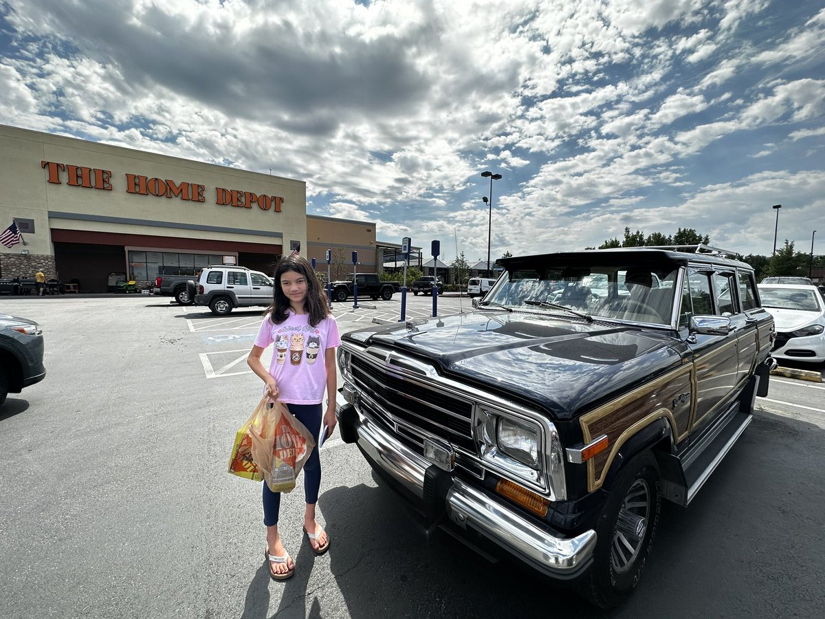 Which jeep??? ➡️ to get parts and supplies for her jeep project❤️☀️
.
📸 1990 Grand Wagoneer
.
#jeep #grandwagoneer #bluejeep #jeepgirl #jeepfamily #jeeplife #filam #filamkid #jeepgirl #weekendvibes #whichjeep #whichjeeptotake @homedepot #sundaymornings #homedepot