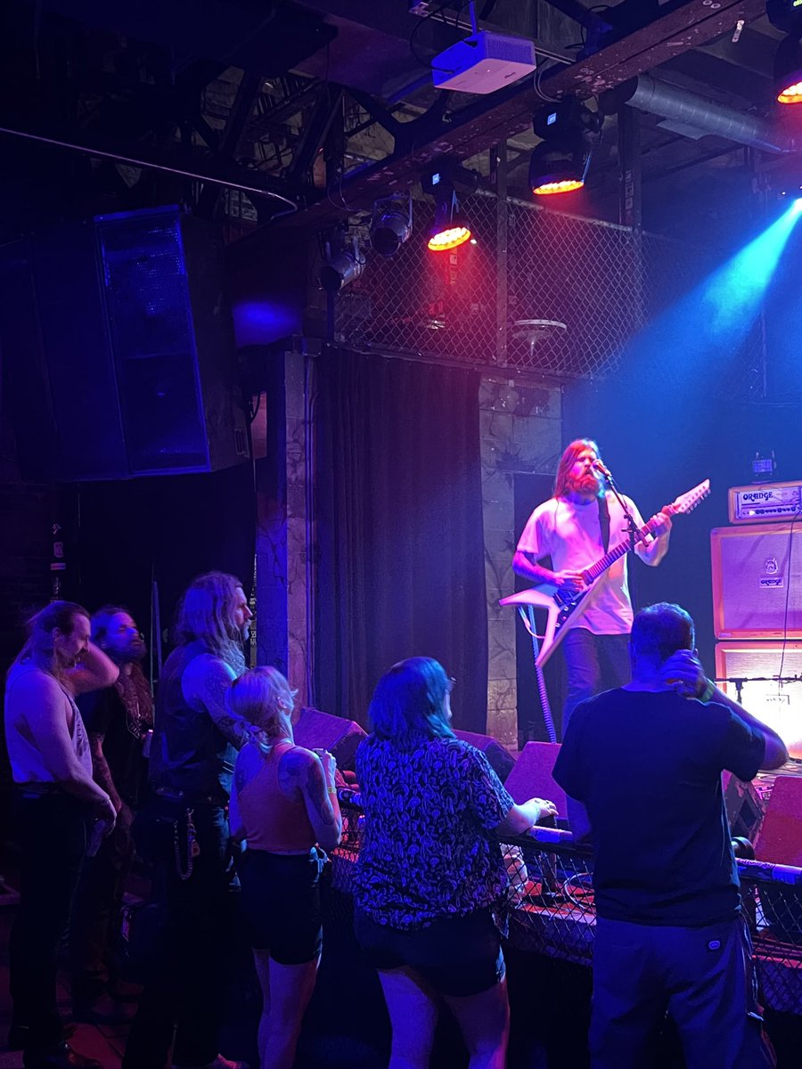 More ⁦@yetidoom⁩ photos - including a lot of Orange gear and the members of Rifflord right up on the rail.  ❤️ to see bands supporting each other.   #livemusic