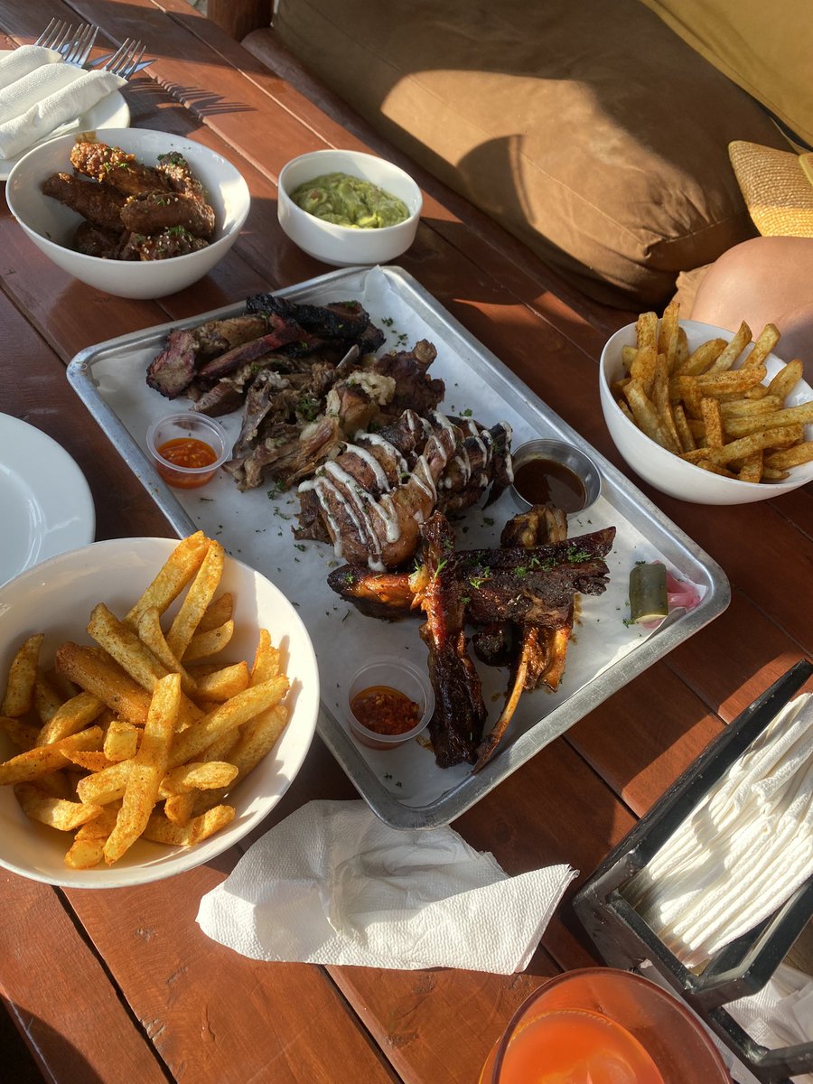Big Smoke in Karen have the BEST nyama ever! Fall of the bone so so good. And this platter was only 2200 na hatukumaliza Watu watatu