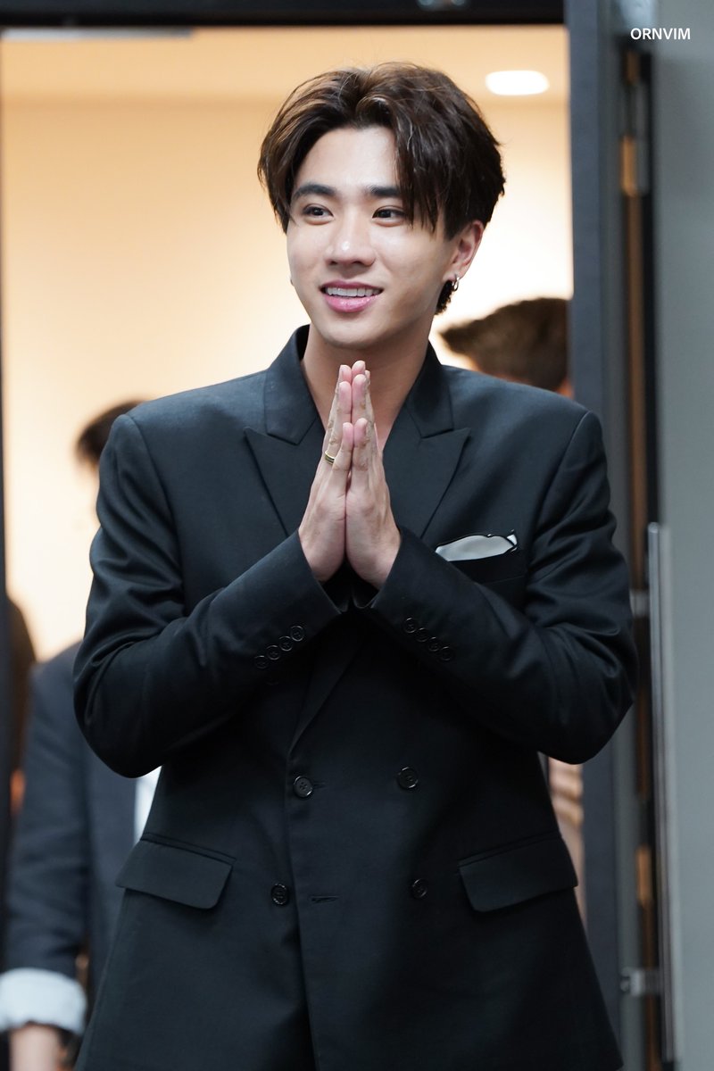 ornvim's tweet photo. มีแรงใจทำรูปขึ้นเยอะเลย ขอบใจน้าา 🖤
#PerthTanapon
#KDPPE https://t.co/Rnavt34KFN