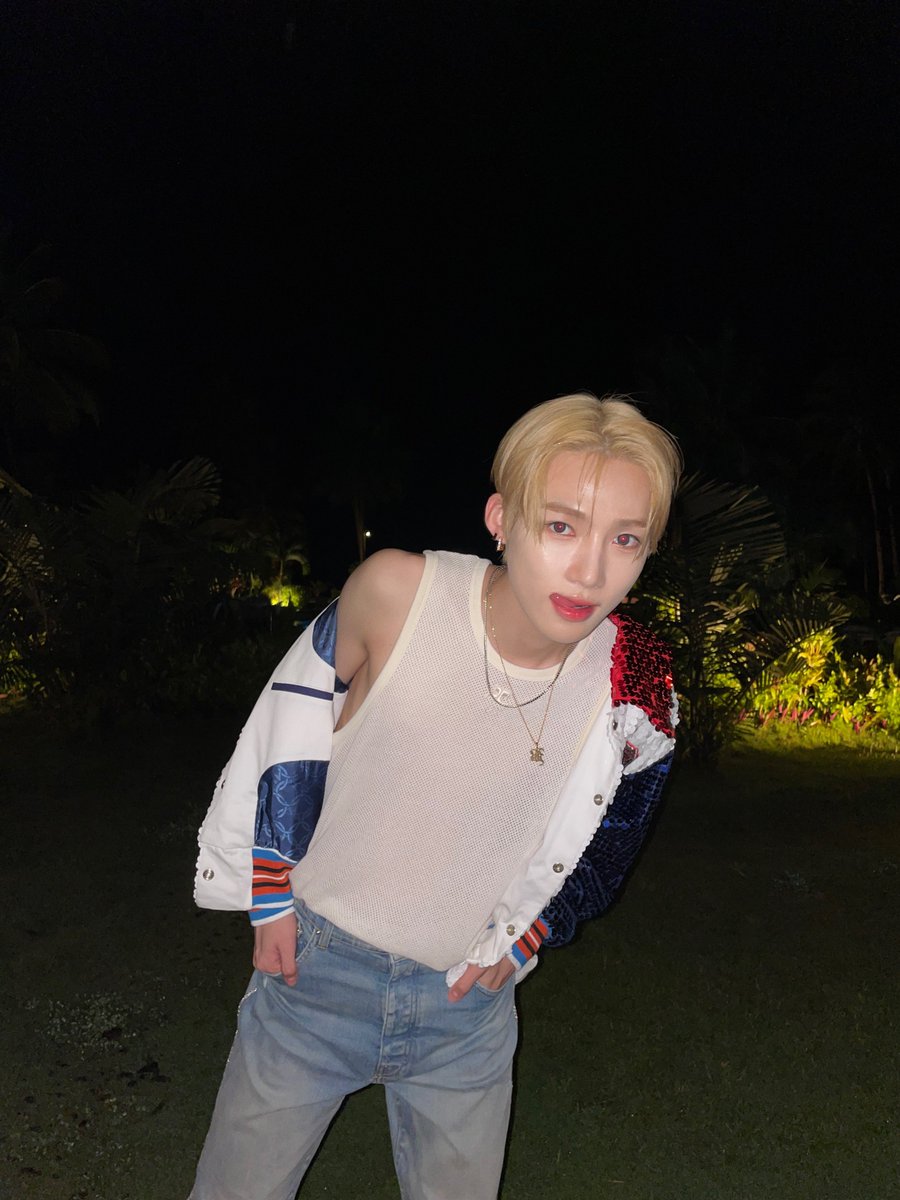 WE_THE_BOYZ's tweet photo. ❤️Summer Christmas💚
#NewShot https://t.co/VCv9ygkK59