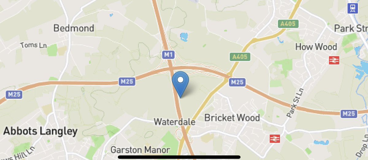 MotorwayCameras's tweet photo. #M1 Southbound is fully CLOSED between J8 (Hemel Hempstead) and J6A and Northbound fully CLOSED within J8 (@HeathrowAirport) due to an accident - We have no estimated re-opening time - Latest @ https://t.co/PygBW19c5u https://t.co/L6QcFcfG2t