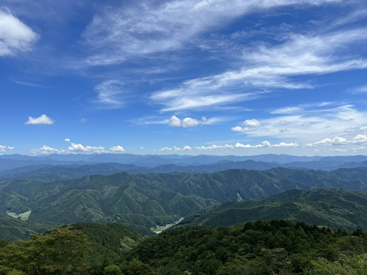 seisoon1204's tweet photo. 真夏のツーリング
岐阜県と長野県の境目辺り
茶臼山高原まで行ってきた！
山方面は気温が低めで助かるぅー
 #ハーレー
 #ハーレーダビッドソン
 #FLHTCU
 #flhtcu_1340
 #ツーリング
 #茶臼山高原
 #バイク好きと繋がりたい https://t.co/bNOgVxrwcI