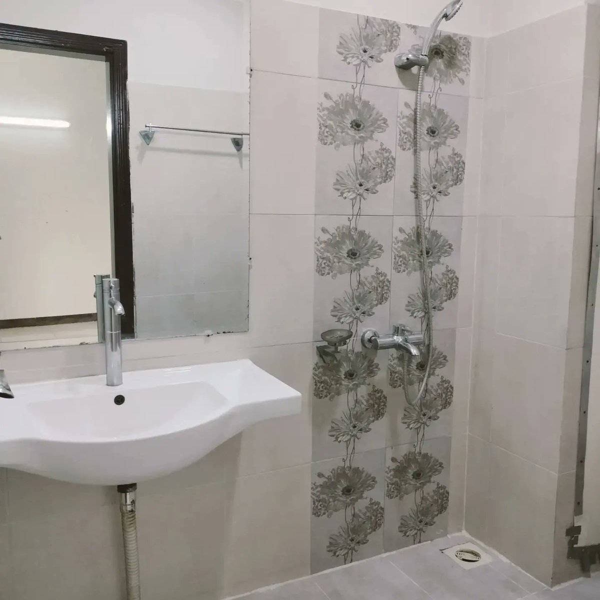 UmerMeo18's tweet image. Askari 11 Lahore

For Rent/Sale 

3Bed Flat

With Attach bath 

Servant Quarter 

Sapecious Kitchen 

Property Avenue Real estate 

03219522616 

Umer khan 

#Askari11 #dhaphase7 #defance #Designe #Design #decore #fasion #fasionista