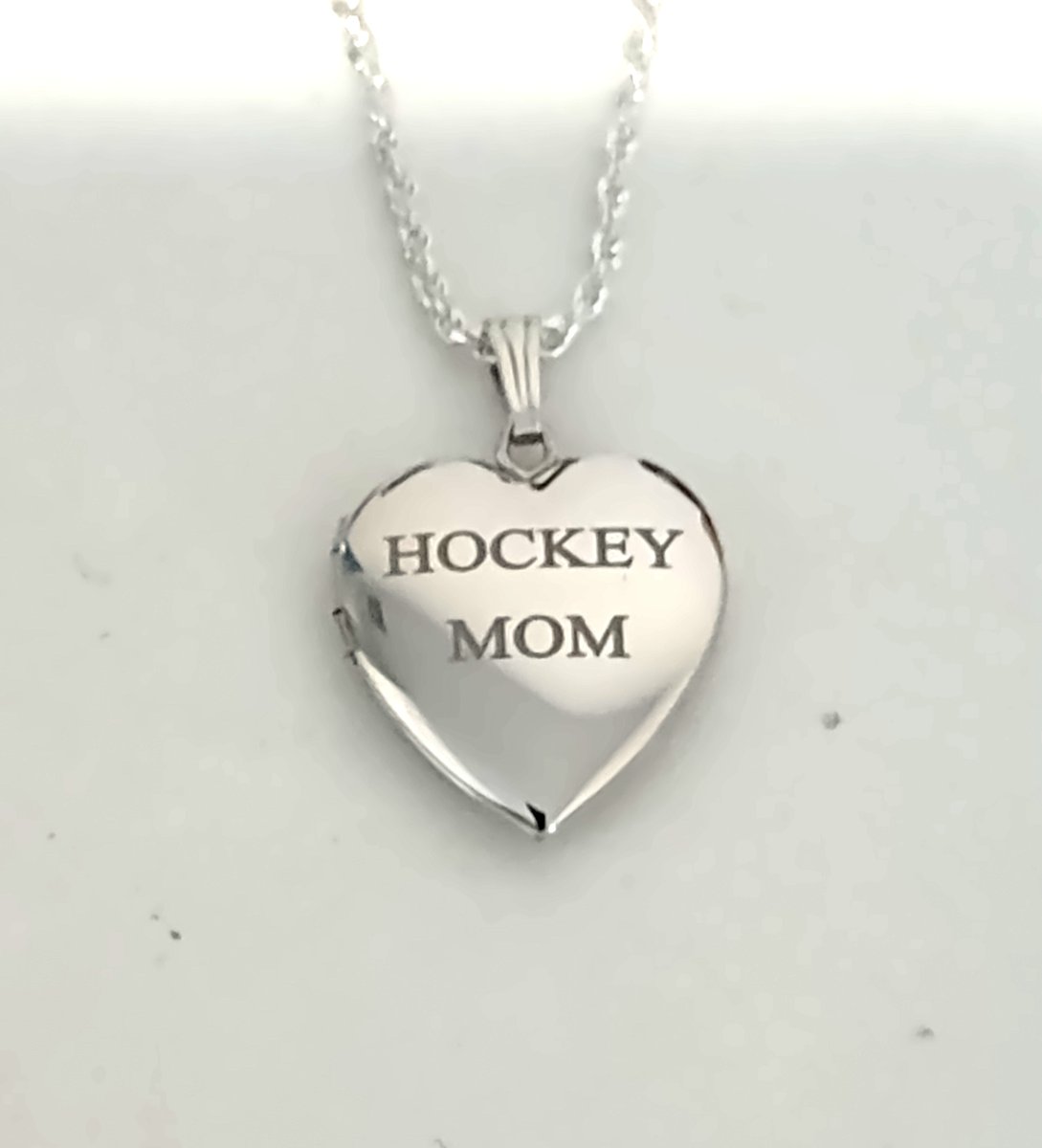shadowrose00's tweet photo. Who watches you play? 5:00 AM practice? Hockey Mom!
Only $119 with free shipping!
https://t.co/hlhJduIoRu
#nhl #hockey #icehockey #silverjewelry #smallbusiness #silverlocket #hockeymom #hockeymoms #hockeymomsrock #hockeymomlife #silverchain #silver #necklace #jewelry https://t.co/pzPYYyakXK