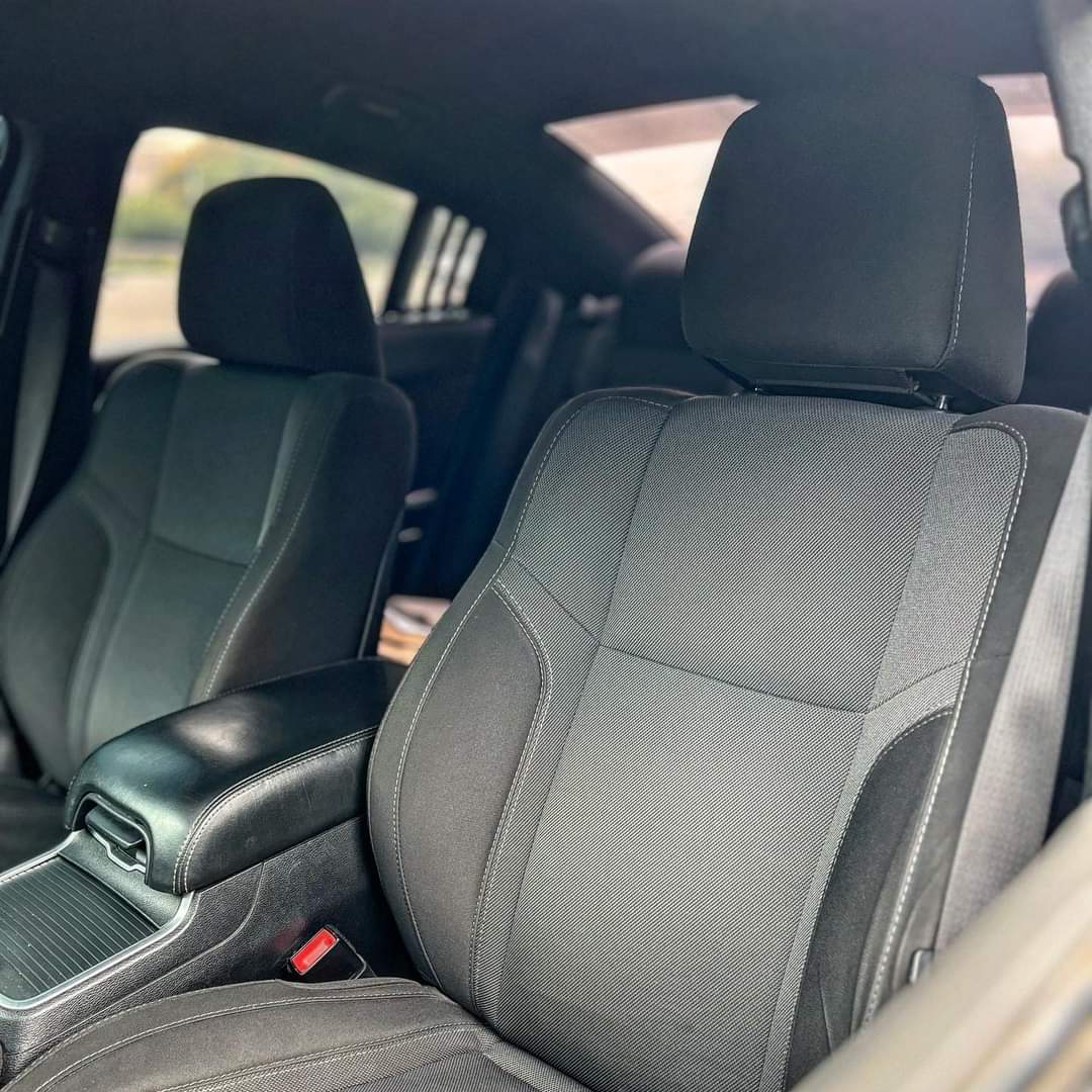 AutoPlanet01's tweet photo. Foreign used 2018 Dodge Charger SXT with customs duty paid, in an excellent condition 🌹

✔️ Push to start ✔️ Reverse camera 
✔️ Clean body and interior  ✔️ Buy and drive 🤸‍♀️

Price: Dm 💥
Call: 09057741661☎️
Location: Abuja 🏡
Nationwide delivery 🚚 
.
.
#autoplanet #dodge https://t.co/czPOJOlWy2
