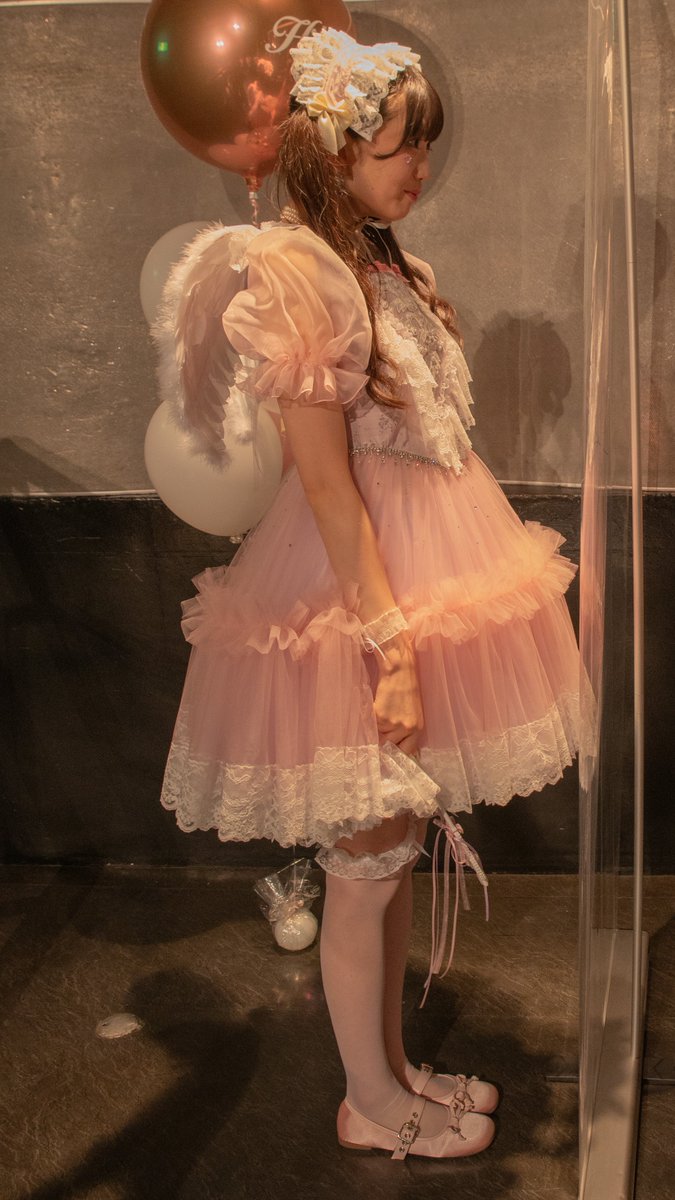 IGINARl's tweet photo. 律月ひかる生誕祭2s
私「前方、横向き、後方で！衣装を見せていただければ！」
るん「気をつけの姿勢なんだね。おもろいね」

#るんちゃんえらいね https://t.co/wcpVjhRoJQ