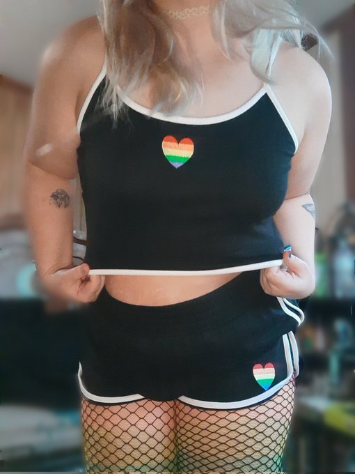 For evey 10 subscribers ill give away my OF to 1 lucky person for a whole year !  https://t.co/9BBBbeQVSW<a href="/tag/lgbt"class="tags"><span>#lgbt</span></a><a href="/tag/giveaway"class="tags"><span>#giveaway</span></a><a href="/tag/thick"class="tags"><span>#thick</span></a><a href="/tag/emo"class="tags"><span>#emo</span></a><a href="/tag/milf"class="tags"><span>#milf</span></a><a href="/tag/freenudes"class="tags"><span>#freenudes</span></a><a href="/tag/gayaf"class="tags"><span>#gayaf</span></a>