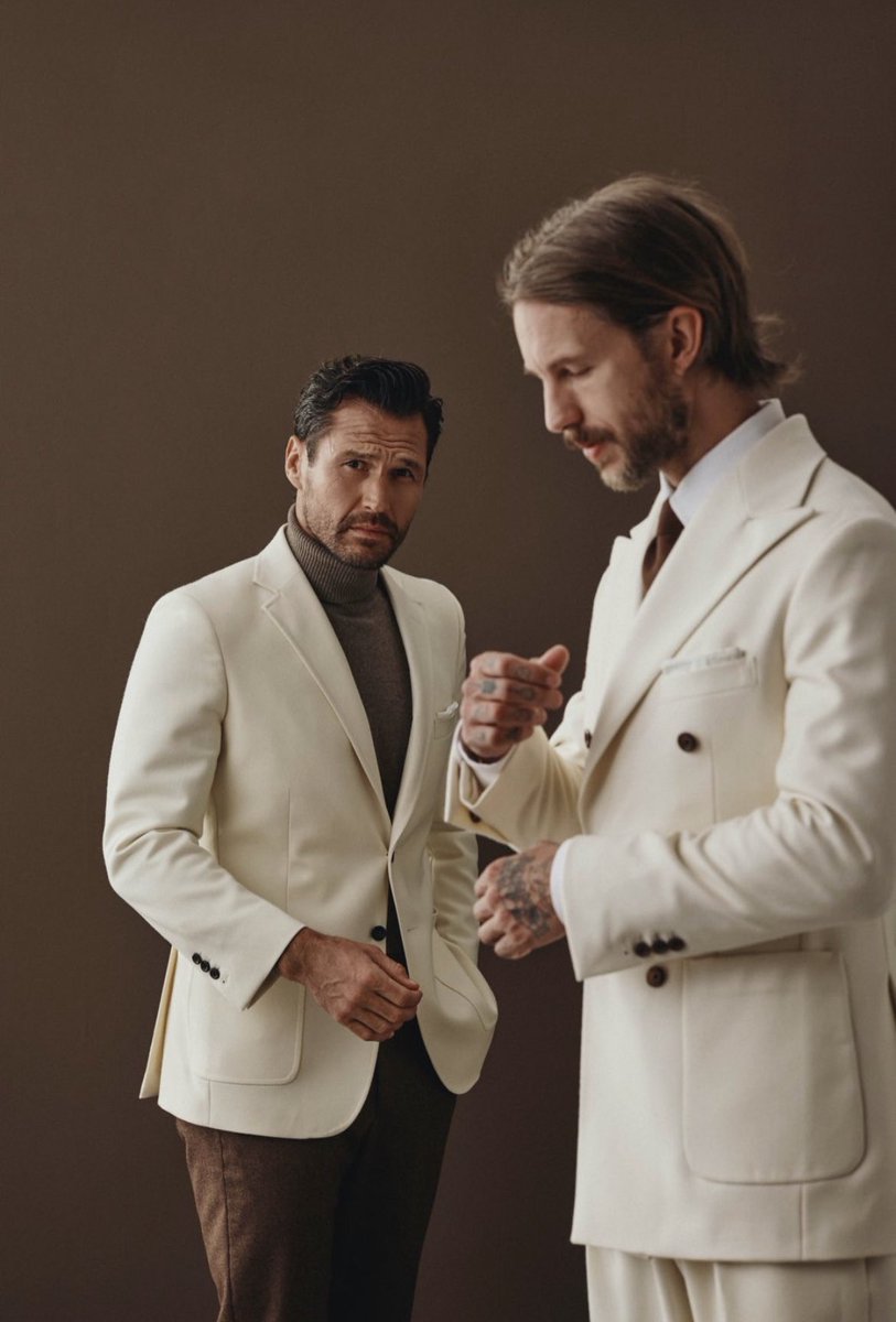 Our new Fall/ Winter Line has dropped. Send me a DM to line up a meeting. #stlouis #bespoke #sheeptosuit 

<a href="/TomJamesCompany/">TheTomJamesCompany</a> 
<a href="/OxxfordClothes/">Oxxford Clothes</a> 
<a href="/holland_sherry/">Holland & Sherry</a>