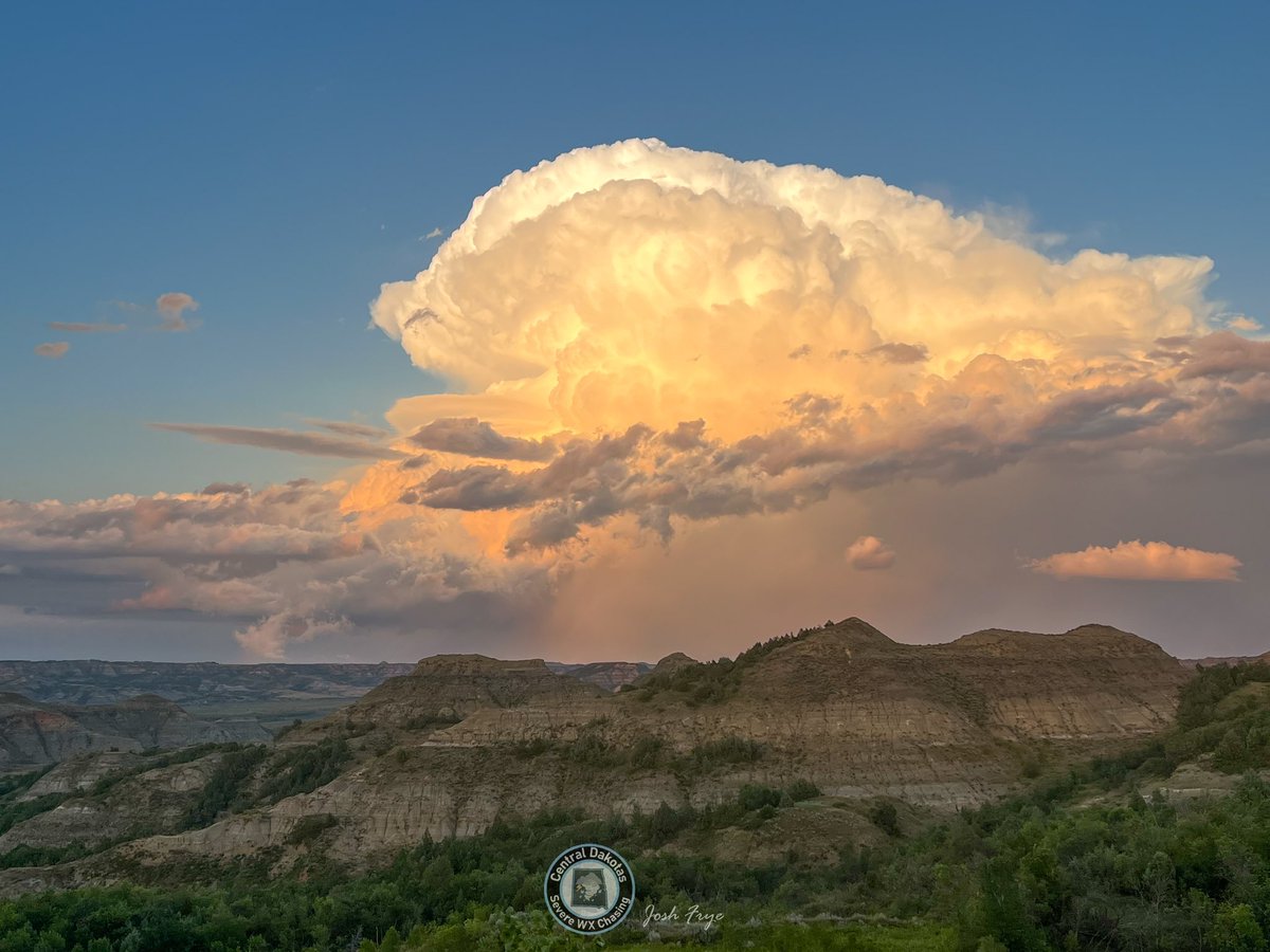 CentralDakSWXC's tweet photo. From last night….made it out abit late so couldn’t make it to the southern Supercell so made the most of the northern left split when I had the opportunity. - Between Killdeer and New Town, North Dakota 7/29/2023 IPhone 13 Pro Max pics #ndwx #capturend #nd #foryou https://t.co/9UI8v5o4EJ