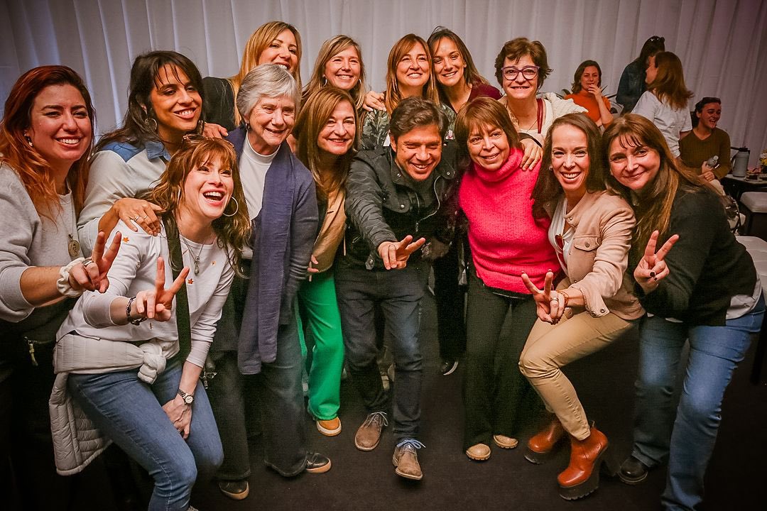 La derecha va contra todo, incluidas las mujeres y diversidades organizadas que luchamos para construir una sociedad más justa e inclusiva.  

Hoy en #Merlo reafirmamos nuestro compromiso con la defensa y construcción de una Patria para todos, todas y todes 🇦🇷.