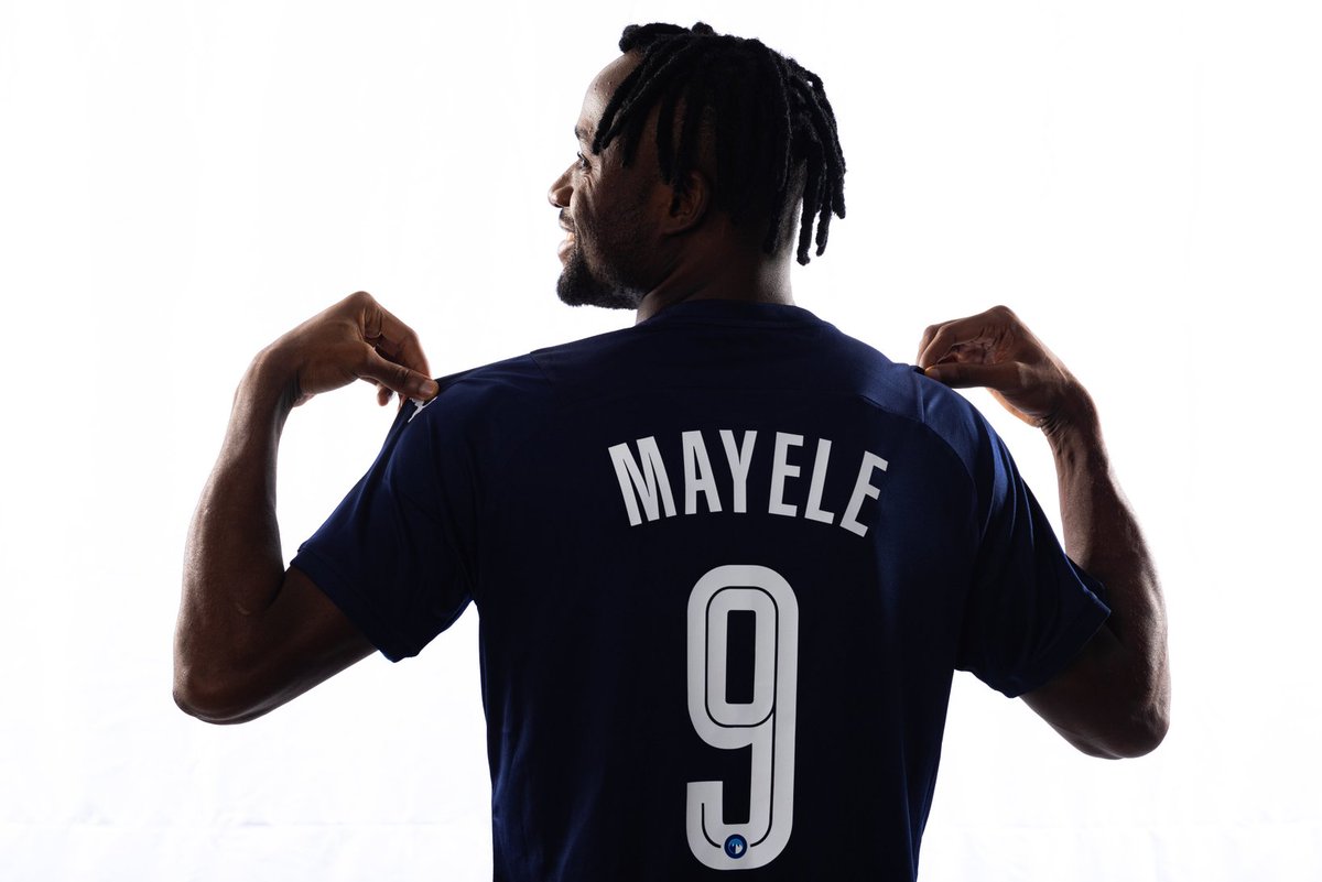ojeksaikhoje's tweet photo. Remember Fidson Mayele, who scored a brace for @YoungAfricansSC against @RiversUnitedFC in @CAFCLCC?
The #DRCongo star has moved from #Tanzania to @pyramidsfc in #Egypt.
#MayeleXPyramids
#Pyramidsfc https://t.co/NWnnT6TqLt