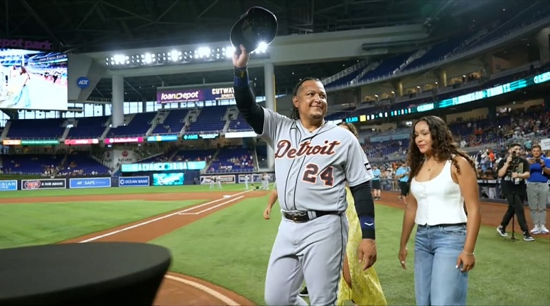 VTVcanal8's tweet photo. Miguel Cabrera conecta dos hits y sigue acercándose a Tony Gwynn

#31Jul

https://t.co/IHgdPW20z4 https://t.co/hEgbho3wGB