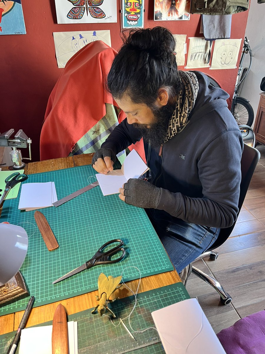 EdicionesOlaya's tweet image. Talleres de encuadernación en Olaya