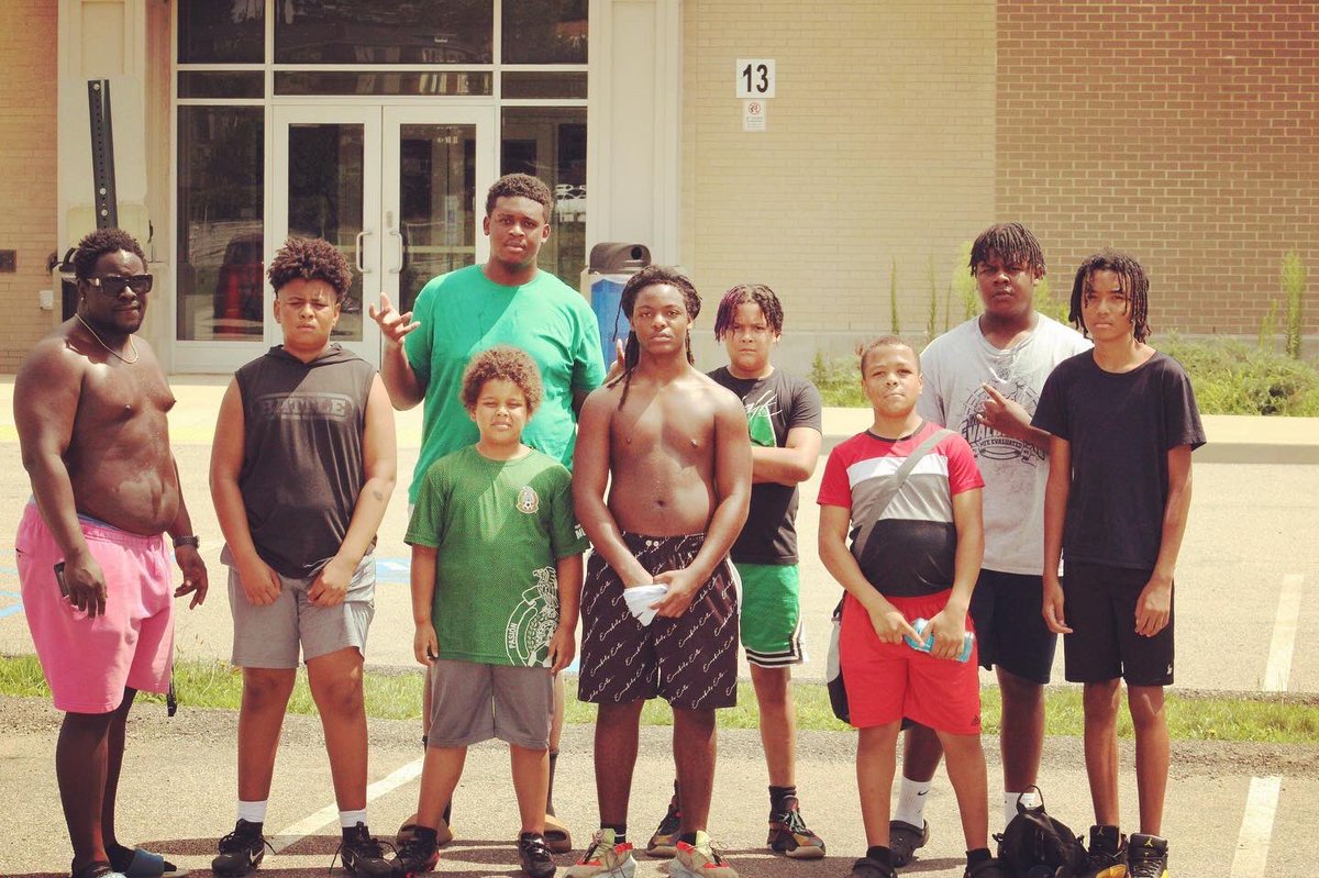 CoachRoar7's tweet photo. We get active #teamRoar😂😂😂😂😂 https://t.co/pKkBHtlvN1
