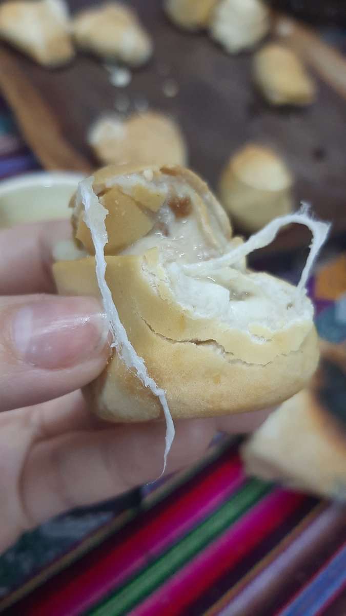 c4micanales's tweet photo. @JumboChile compramos estas empanadas y nos enco tramos con esta desagradable sorpresa en su interior, no logre dar con la marca de fabrica, necesito ayuda, gracias https://t.co/Jt3xZefpHb