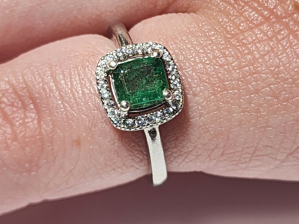 KastedCreations's tweet photo. Check out our latest creations, Exquisite SWAT Emerald Silver Rings! 💍 Captivating emerald stones set in 925 silver with rhodium plating for lasting shine. Sparkling CZ accents add brilliance. Perfect for any occasion! Shop now at https://t.co/adgy8karaD #jewelry #fashion #rings https://t.co/CSgypT8Tg5