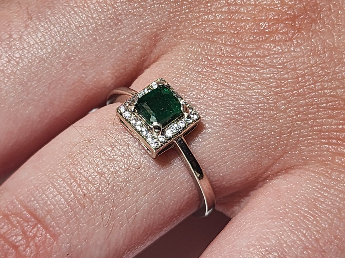 KastedCreations's tweet photo. Check out our latest creations, Exquisite SWAT Emerald Silver Rings! 💍 Captivating emerald stones set in 925 silver with rhodium plating for lasting shine. Sparkling CZ accents add brilliance. Perfect for any occasion! Shop now at https://t.co/adgy8karaD #jewelry #fashion #rings https://t.co/CSgypT8Tg5