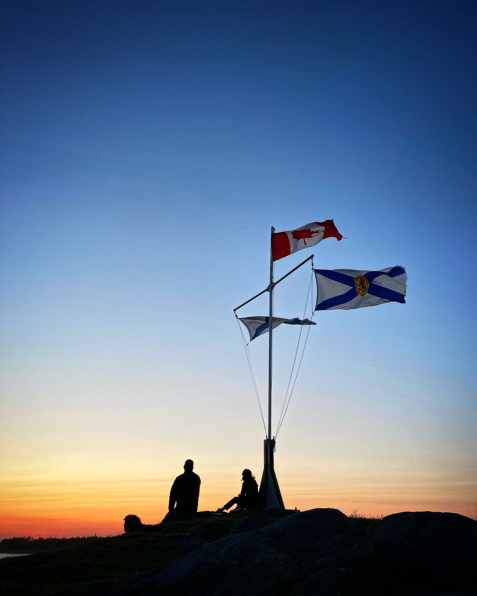 MaeganPN's tweet photo. Took our breath away. 
#capeforchu Lighthouse &amp;  #yarmouth &amp; Acadian Shore are a must visit! 
🌅 
@CapeForchu @VisitNovaScotia @VisitYAS https://t.co/fVlPgLsgo0