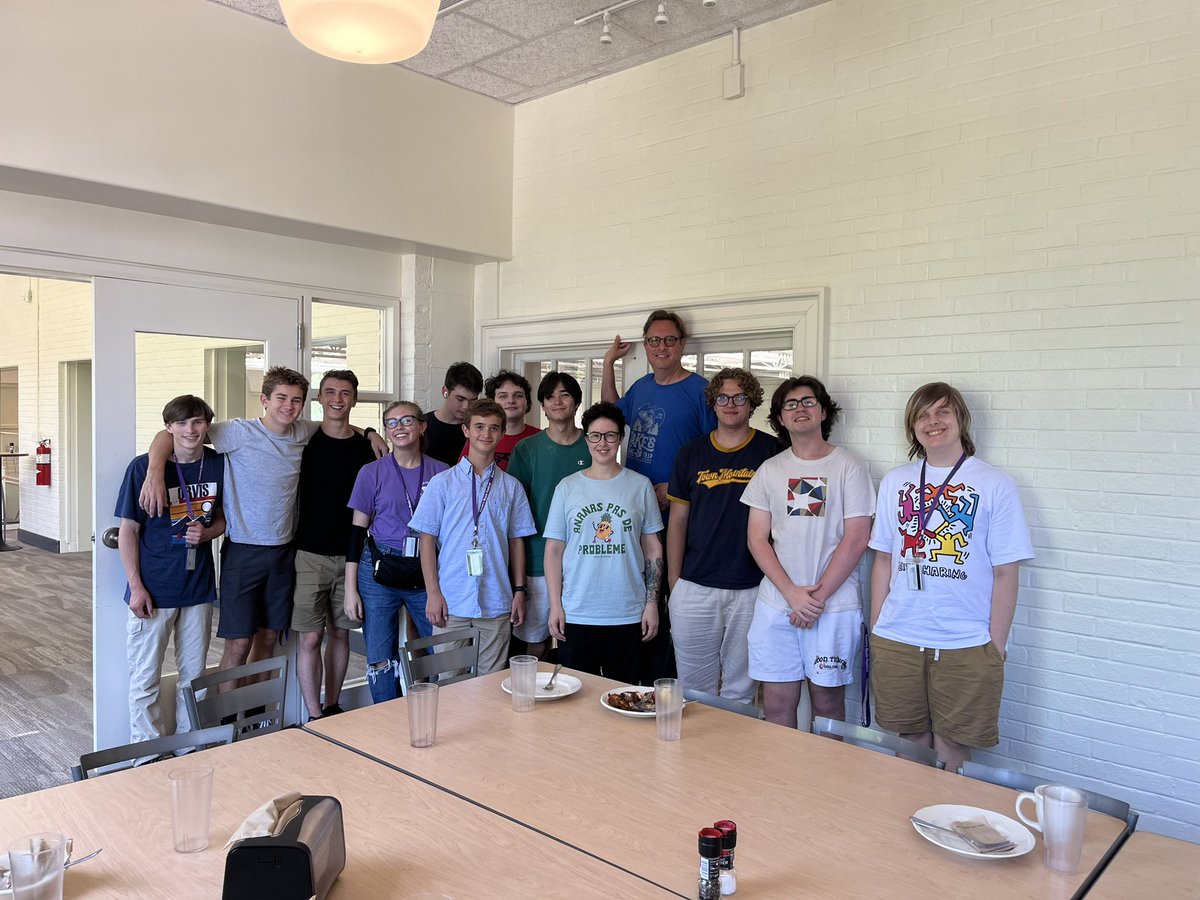 JasonVieaux's tweet photo. Another incredible time working w these wonderful, bright, engaging students that we are fortunate to have every year @emfsummerstudy @studentsofemf . My partner-in-crime here @kamirowan & terrific guest artist this year @badiassad , #KevinCallahan , #JeffMulter #classicalguitar https://t.co/wHJgklcdsE