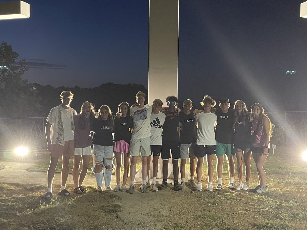 abbi_edens's tweet photo. god works in many ways but i was blown away by the growth if the spiritual connections me and my friends had experienced at @fallscreekok thank you to everyone who took apart of that.  i thank god. 🙌🏼✝️ https://t.co/voTqQ4LNGf