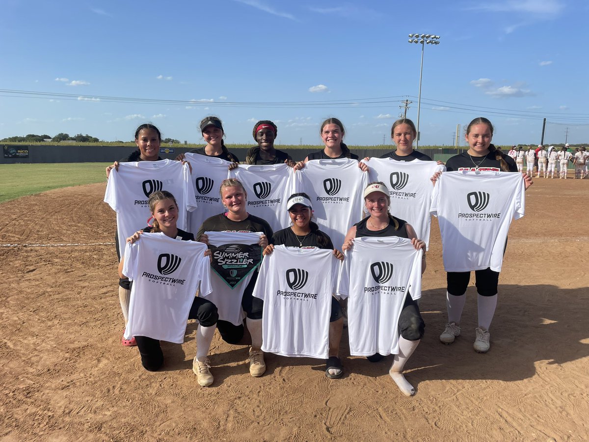 IvanneyR's tweet image. It was a great 13 years !! I will forever be #magicmade ❤️