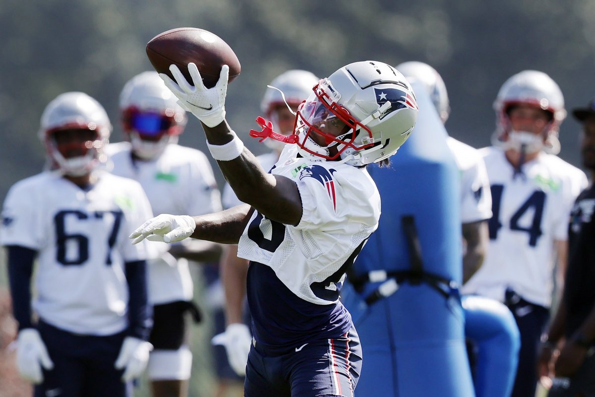 STEAL OF THE DRAFT? Liberty wide receiver Demario Douglas was selected by the New England #Patriots in the 6th round and has put on a SHOW to start training camp, impressing many throughout the organization.

👀

He’s been heavily praised for his route running and eagerness to
