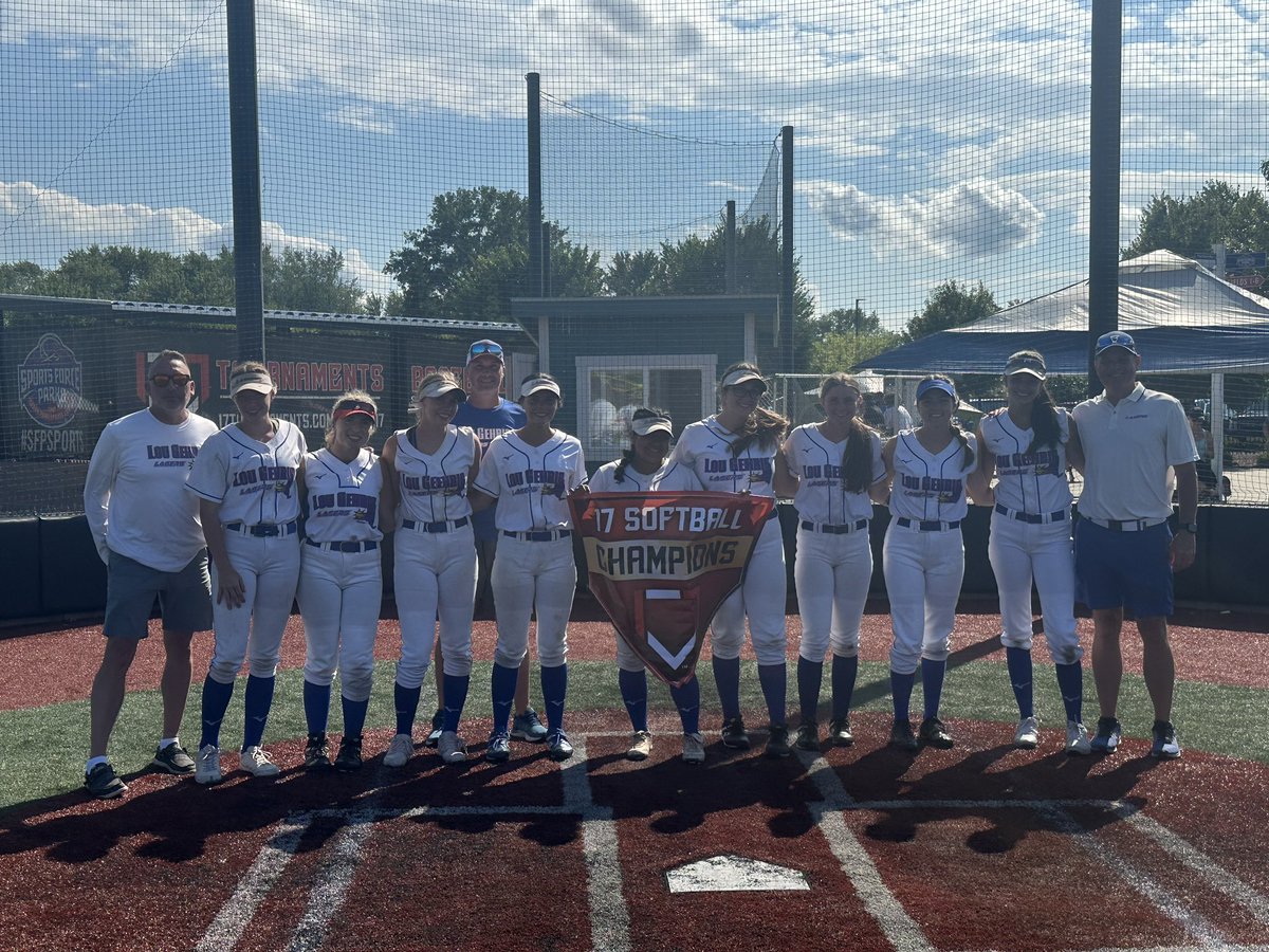 2023 Lake Erie Classic Champions! 🥎🏆🥎

Great way to end the season!