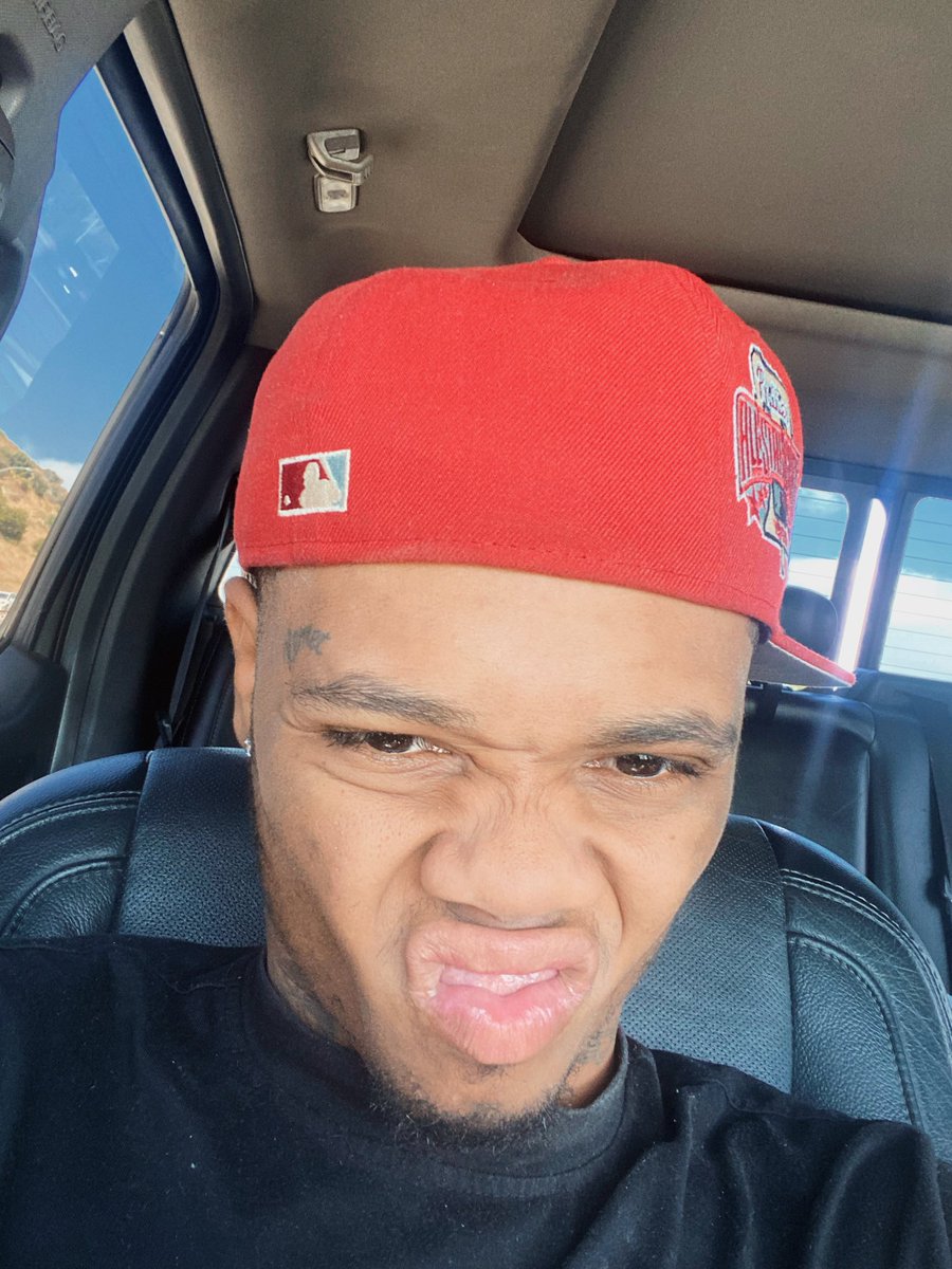 nvnahzzy tweet media