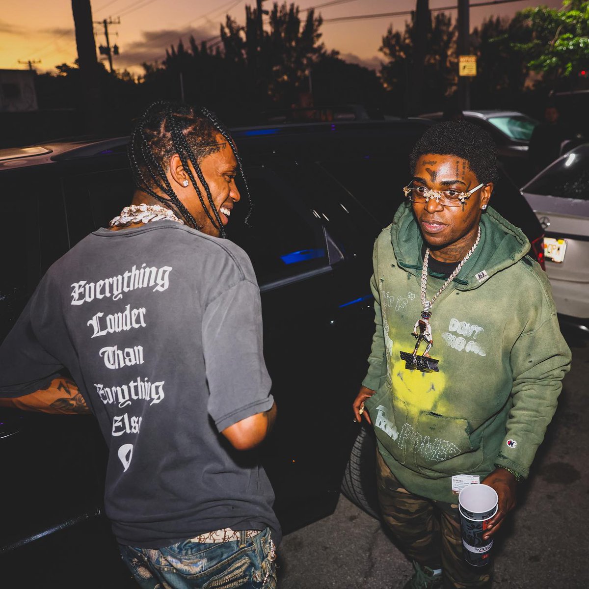 Acesso Travis Scott tweet media