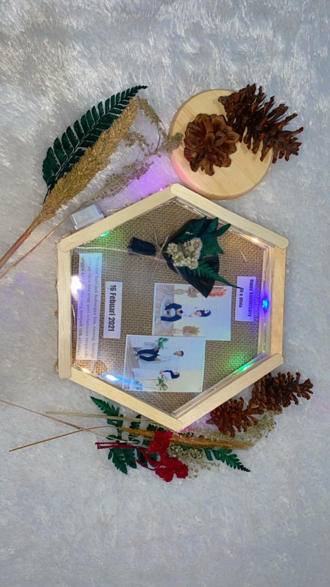 ikenduu's tweet photo. #kadoanniversary #kadowisuda #referensikado #kadoulangtahun #hexagonalframe #hexagonal https://t.co/YbOWm1Ji8j