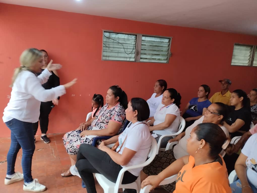 aidagonzalez33's tweet photo. #30Julio Hoy Mujeres 🌹de la Parroquia Dalla Costa Comprometida a incorporarse a ganar las #Primarias2023 y la Presidencia con nuestro Candidato @prospericarlos #Caroní @AD_Bolivar @FreddyValera_AD @RamirezRulys 
#UnidosPorVenezuela https://t.co/GJAiJX5iPx