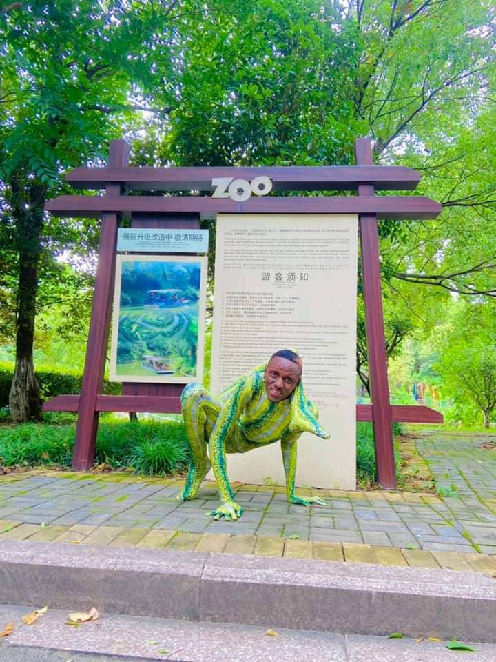 IMansomax's tweet photo. Sierra Leonean fitness dancer, by the name Chew Gum. Set to represent Sierra Leone in China. Wishing him the best of luck. 
❤📿🙏.
#SaloneTwitter https://t.co/qCyVEnGZCq