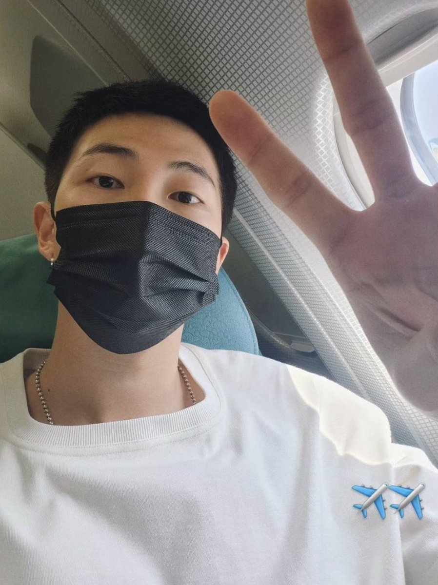 HAVE A SAFE FLIGHT NAMJOON
#namjoon