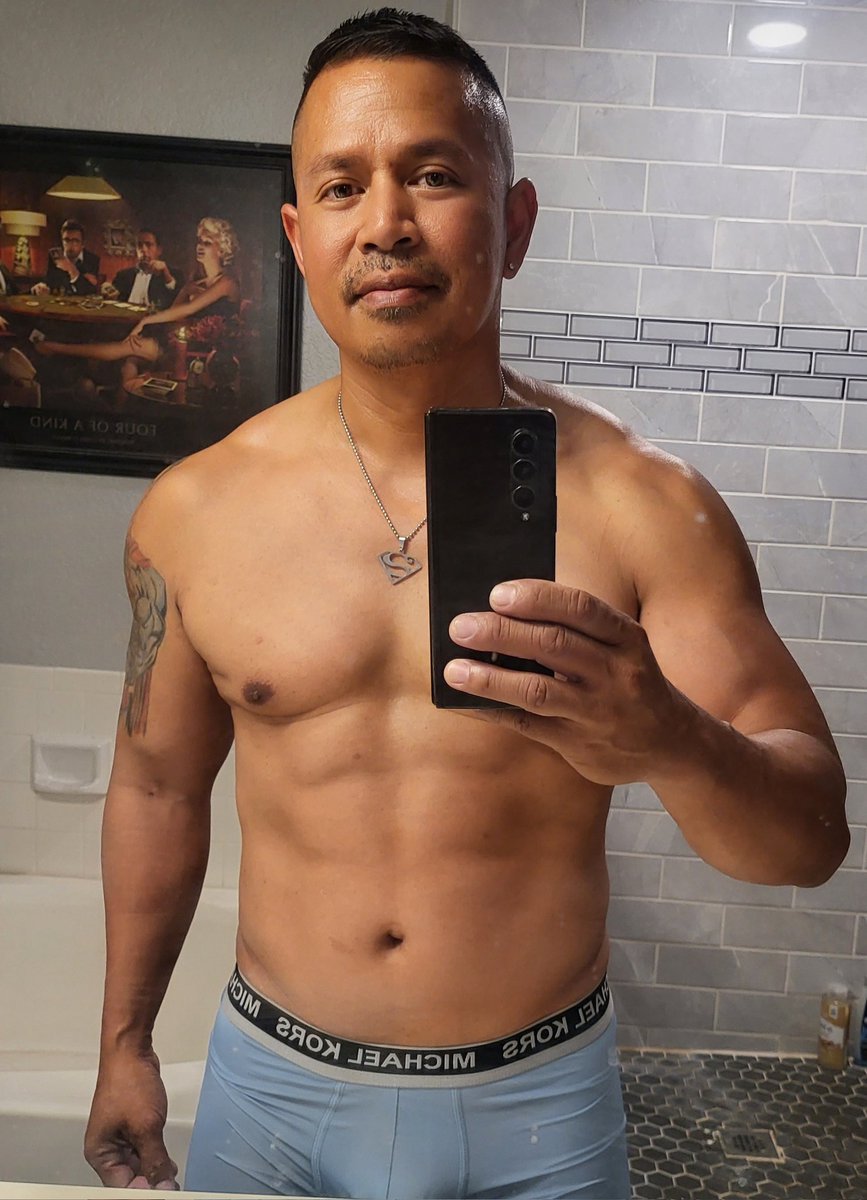 JonnyBlaze808's tweet photo. Going On Month 10 Of NO GYM!😏...But That's Ok, Cuz I Got A Fresh Fade To Compliment My New Pair Of Fitted Boxers!🤣
#MichaelKors #ThisIs50+1 #DadBod #Zaddy #FitFam https://t.co/mBoeMoWDvI