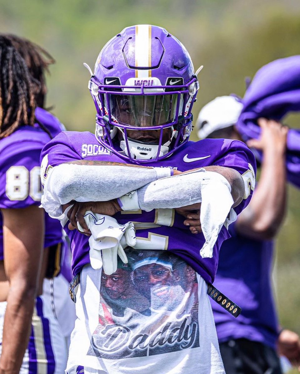 blaze8_1's tweet photo. Time for the advance we here now!!! And I am coming for it all!!! #thefastway๐๐จ #fastlane2 @305Sportss @TheCribSouthFLA https://t.co/eMqm64Ckc1