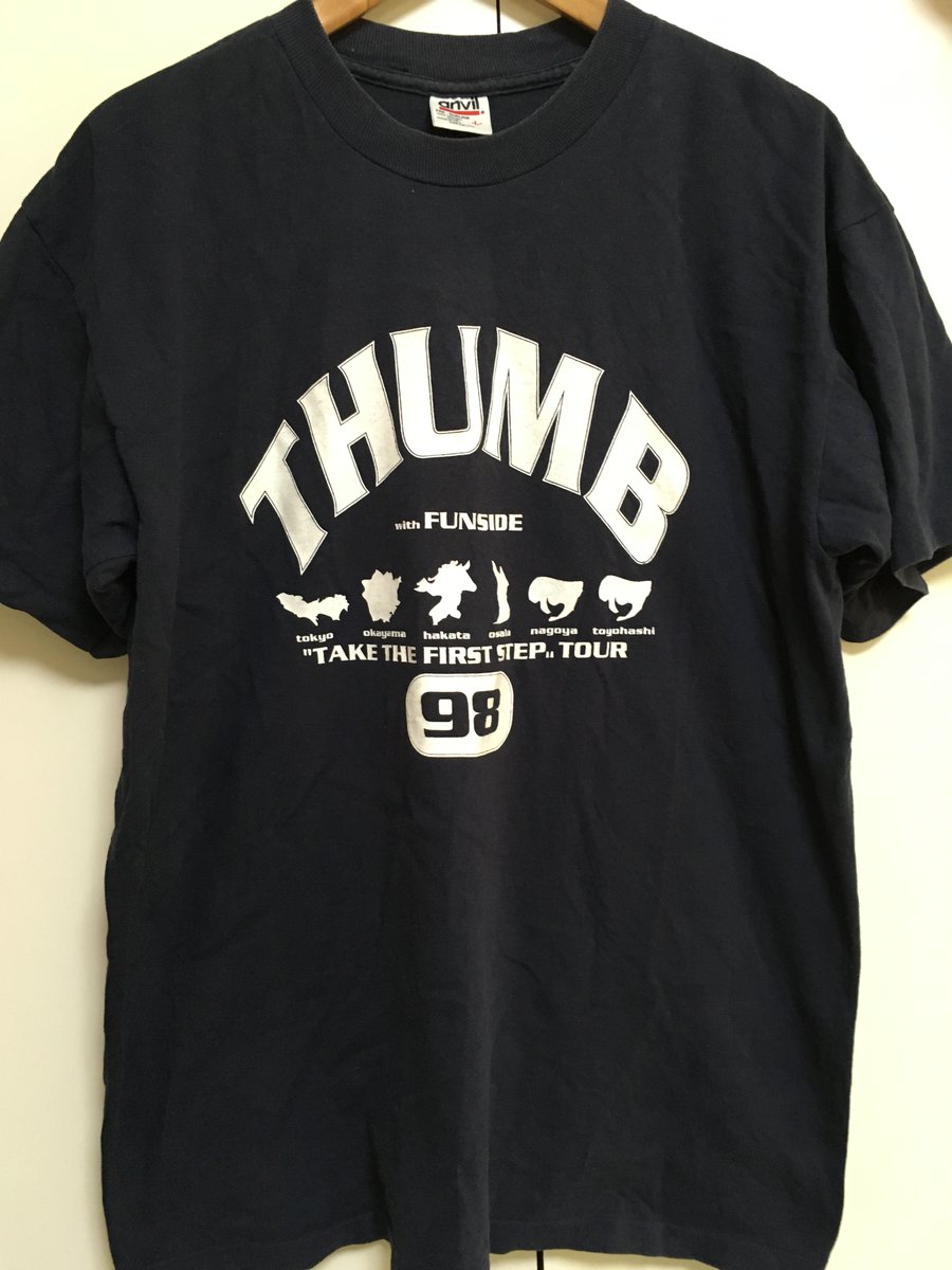 Top_40_Age's tweet photo. ＃200 THUMB × FUNSIDE
1998年のTAKE THE FIRST STEP TOURのTシャツ。
TAKE THE FIRST STEP [AIR JAM '98] / THUMB
https://t.co/cmzNVOxrfH
#マーチャンダイズ記録シリーズ #THUMB #FUNSIDE #SHERBET #BEEF #BlackBuck #NOSHOW #TheMascutz #ThePops #BeatCrusaders #SEXER https://t.co/pPmOVfvfb9