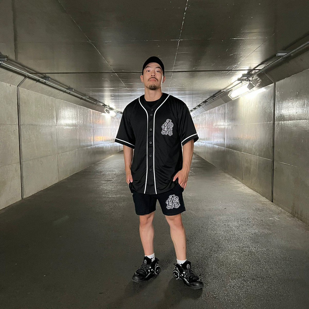 ATLAS44889394's tweet photo. ベースボールシャツ

本日20時発売‼︎

サラサラとした着心地のドライ素材のため暑いシーズンにぴったり。
デザインは胸にロゴのみとシンプルなため、
一枚でも羽織ものとしてもご着用頂けます。 https://t.co/tkgdoj3jur