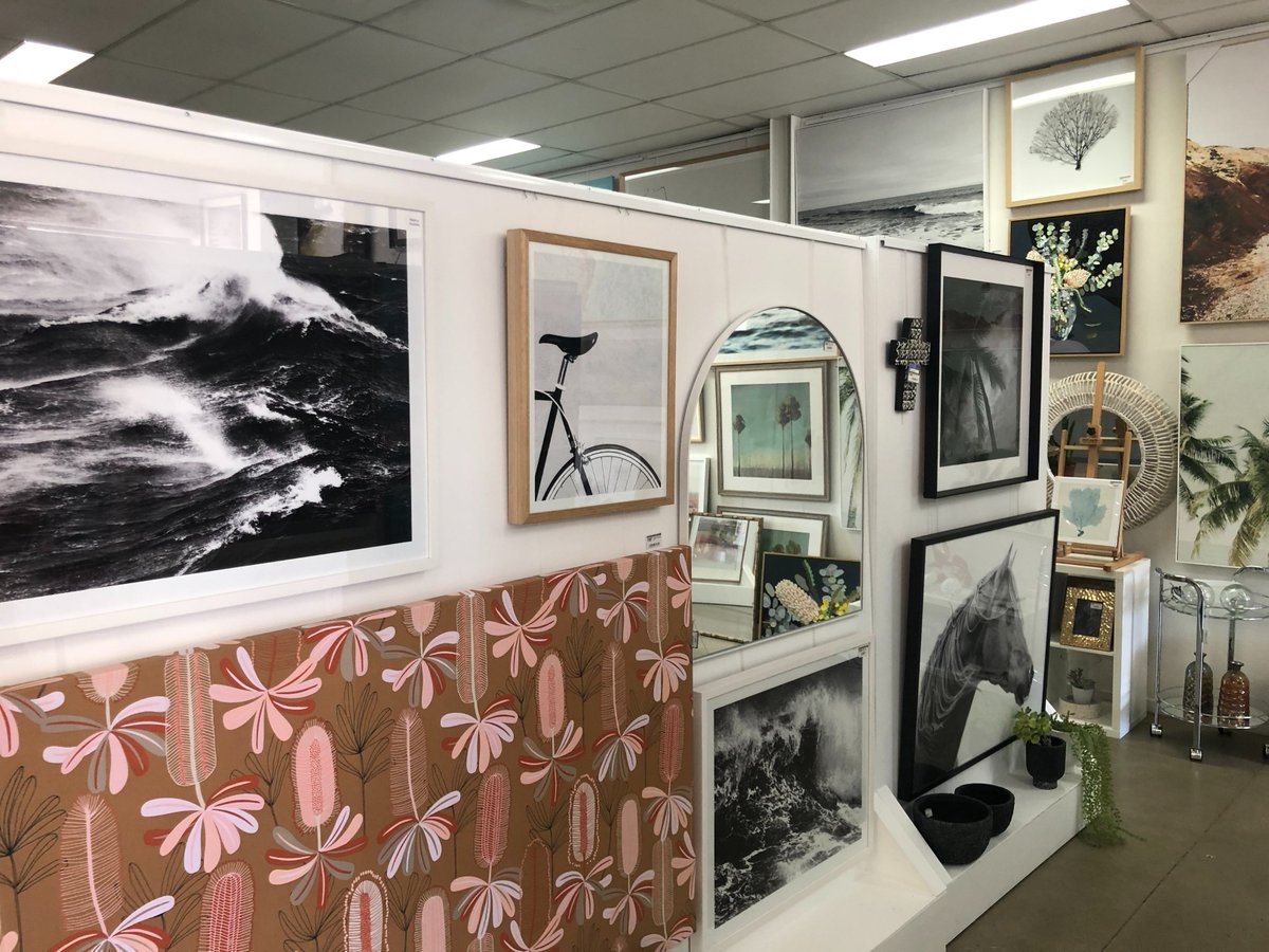 gallery_systems's tweet photo. Frustrated with traditional picture-hanging methods? Try our Picture Hanging Hooks - easy to install, easier to love. Your art never looked so good!
https://t.co/5w4l6GbEV5
📷 info@thegallerysystem.com 📷 61 7 54938400
#picturehanging #art #gallerysystem #photohanging #arthanging https://t.co/SqPa7UoWjM